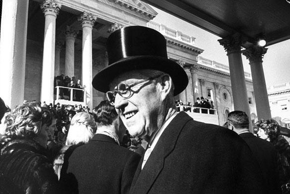 辉煌荣耀的肯尼迪家族多位成员却离奇死亡走进肯尼迪诅咒