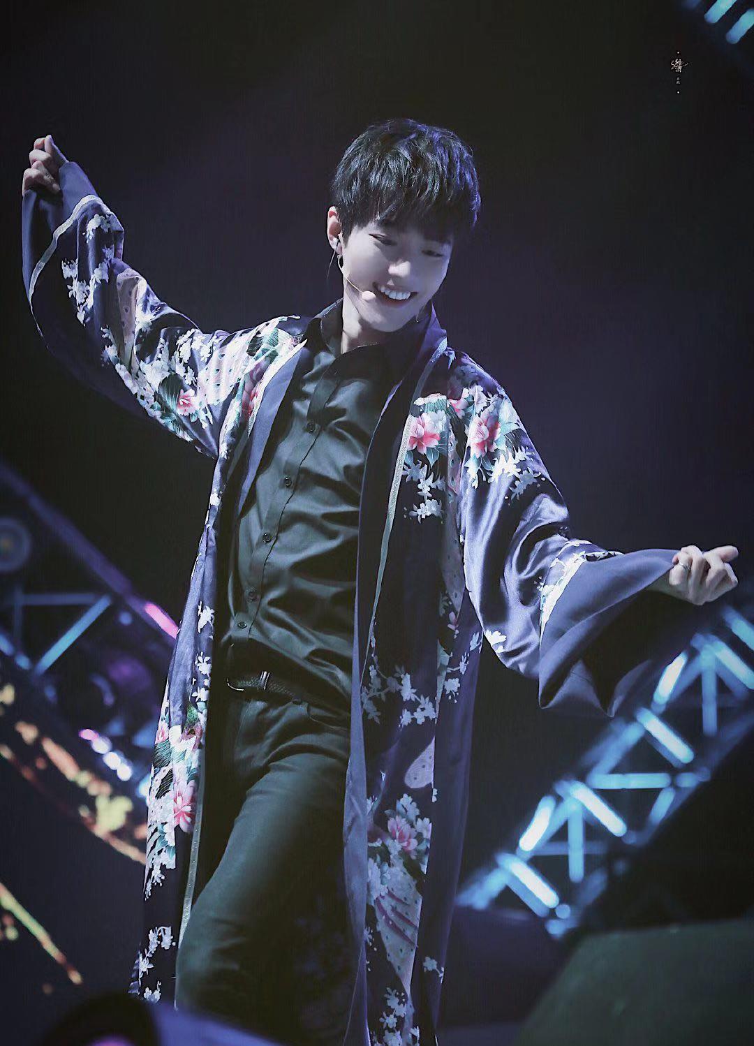 30岁的肖战,出道才5年,回顾成名之路,他是怎样走到今天的?休闲区蓝鸢梦想 - Www.slyday.coM 30岁的肖战,出道才5年,回顾成名之路,他是怎样走到今天的?休闲区蓝鸢梦想 - Www.slyday.coM