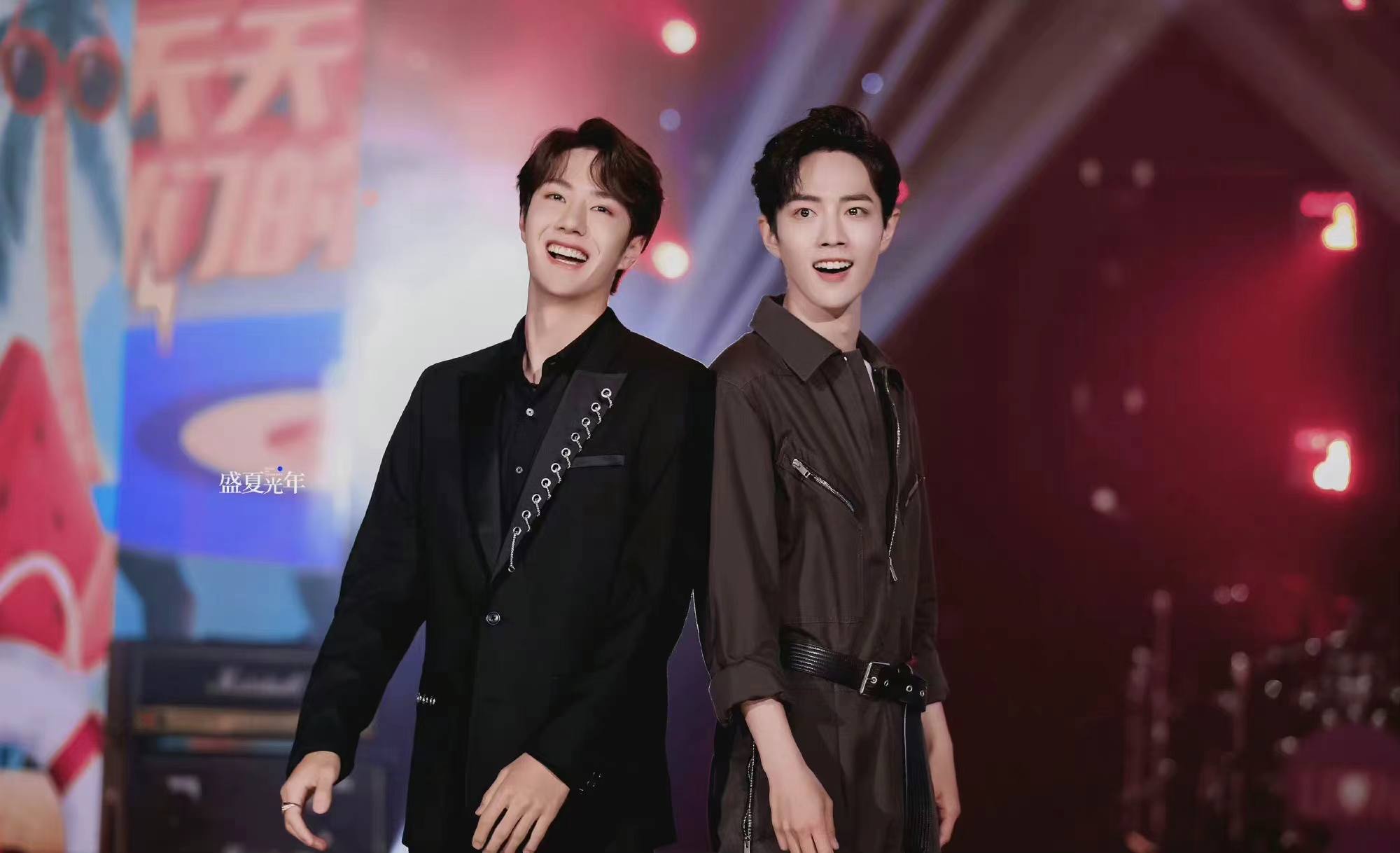 王一博微博回关肖战四周年话题上热搜,网友褒贬不一|肖战|王一博|话题