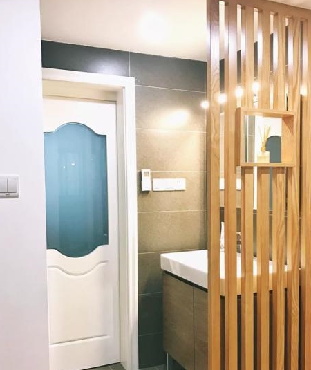 入户门正对卫生间门让人不舒服,可以在装修时做这些改造