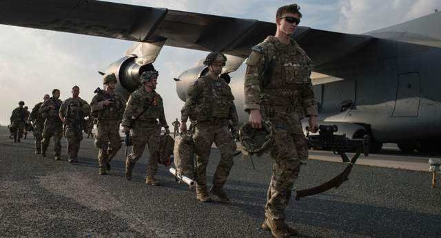 神兵天降！俄军伞兵零伤亡夺回机场，美国使馆人员悄悄撤离休闲区蓝鸢梦想 - Www.slyday.coM