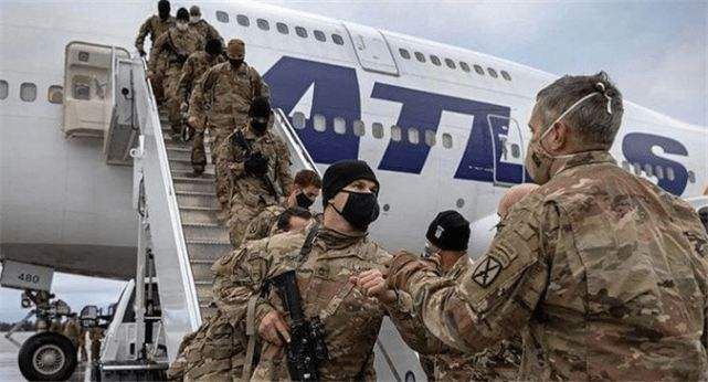 神兵天降！俄军伞兵零伤亡夺回机场，美国使馆人员悄悄撤离休闲区蓝鸢梦想 - Www.slyday.coM