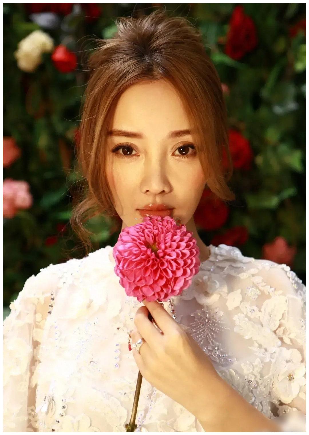 李小璐旗袍是哪个节目出的_李小璐旗袍是哪个节目