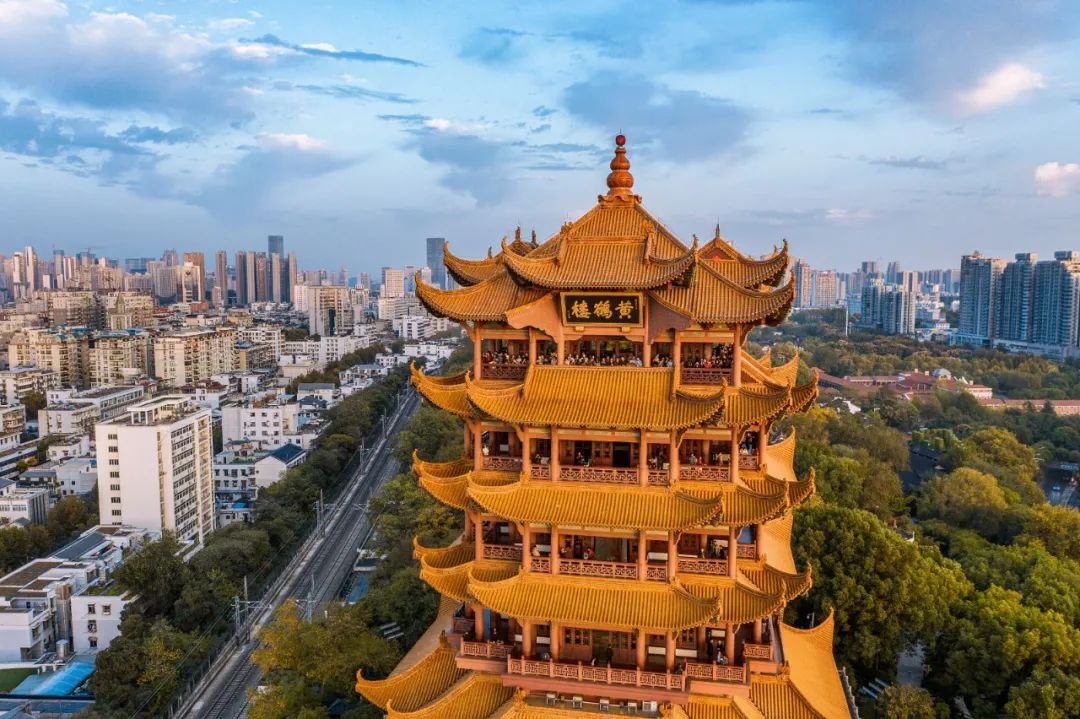 武汉的黄鹤楼当地地标江南三大名楼之一