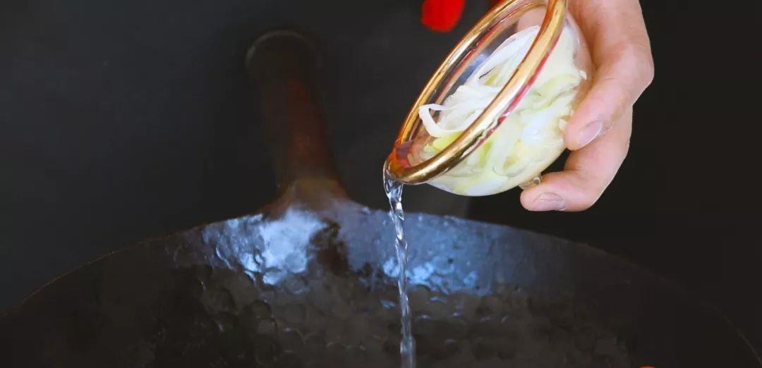 大鱼大肉吃腻了？厨师长教你一道高颜值爽口时蔬~休闲区蓝鸢梦想 - Www.slyday.coM