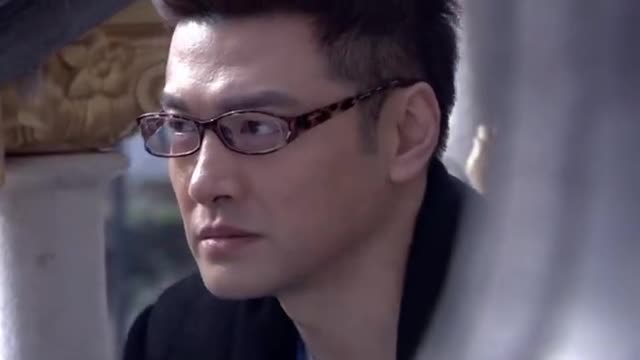 仇总我们柜台被砸了,仇建以为是曹百万干的,兄弟要反目了?