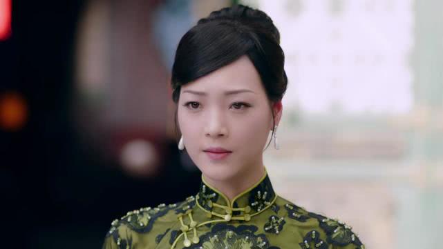 《秋蝉》靳香说没见过香江这类身份的人,然后唐风就