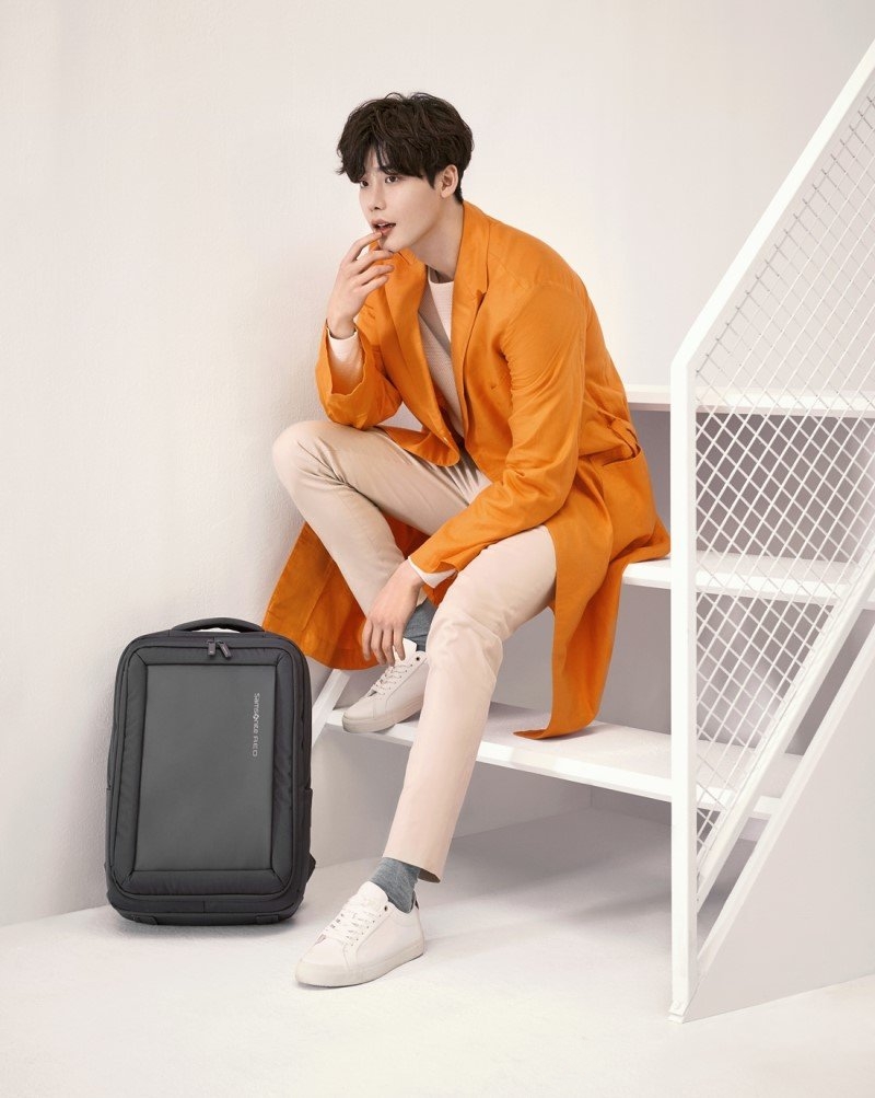 国民男友李钟硕为你送男友风穿搭来了俊朗清爽比模特还有型