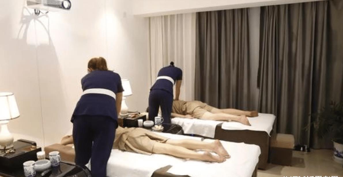 旅游去到足疗店的客人一般喜欢和技师聊些什么话题