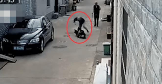 浙江一七旬老太当街被捅死，现场画面曝光休闲区蓝鸢梦想 - Www.slyday.coM