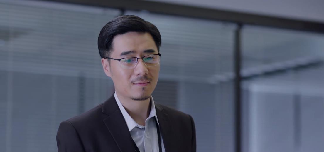 事实证明并不是,安静很快就锁定了,吴淼其实就是竞争对手天兴科技安插