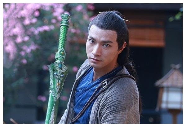 难怪花千骨中的朔风看着眼熟原来是镇魂中的他