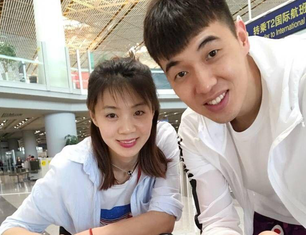 在cba半年没和家人见面,妻子外秀慧中|曾令旭|cba|新疆男篮_新浪新闻