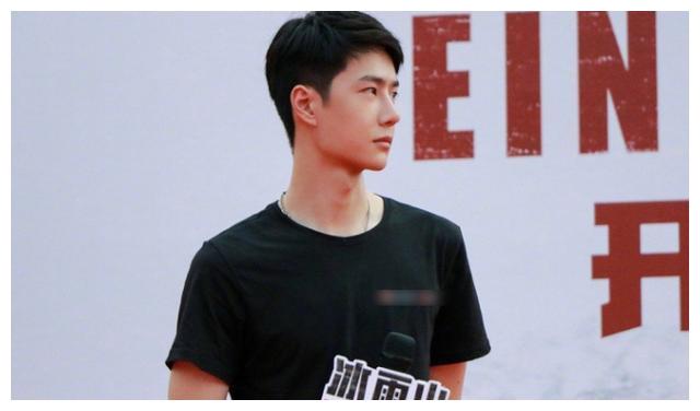 不仅如此.这部剧的演员名单还有王劲松,刘奕君,张志坚等老戏骨的加盟.