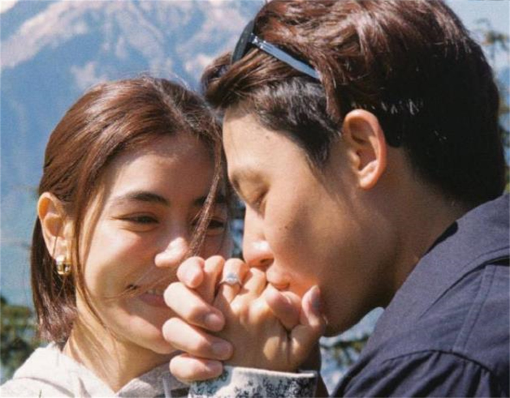 泰星mark成功求婚女友kim钻戒达65万nadechyaya成见证人