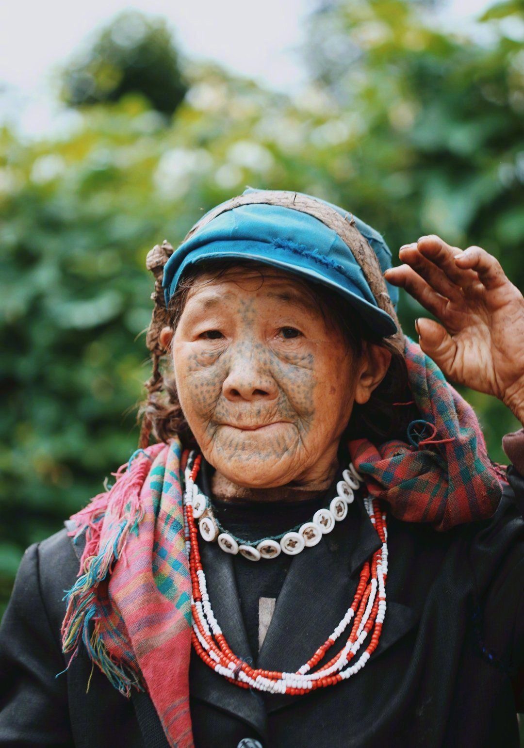 自驾独龙江探访纹面女