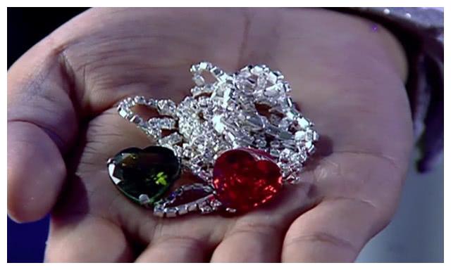 仙女下凡灵石必丢:红儿被骗走,黄儿被当掉,唯有蓝儿保管得最好