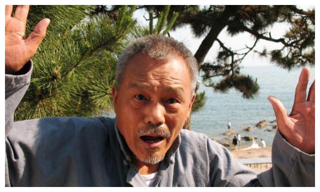 85岁演员李万年不幸逝世,因病抢救无效太遗憾,凭借演农民而走红