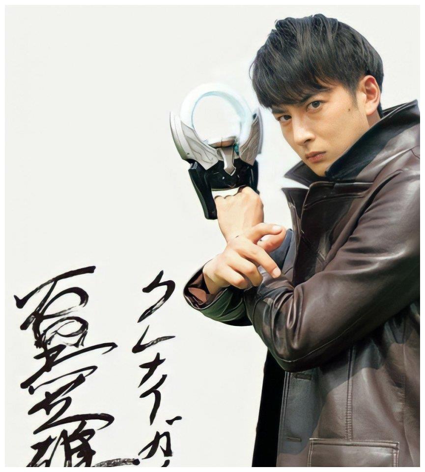 奥特曼石黑英雄特别访谈深爱着欧布奥特曼目前生活并不理想