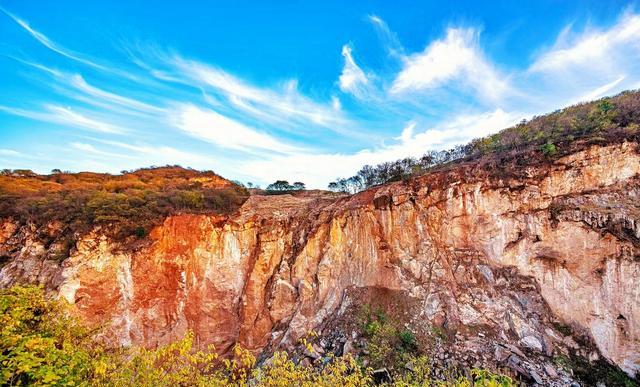 南京冶山国家矿山公园以矿业遗迹为主体景观再现了矿山开采史料