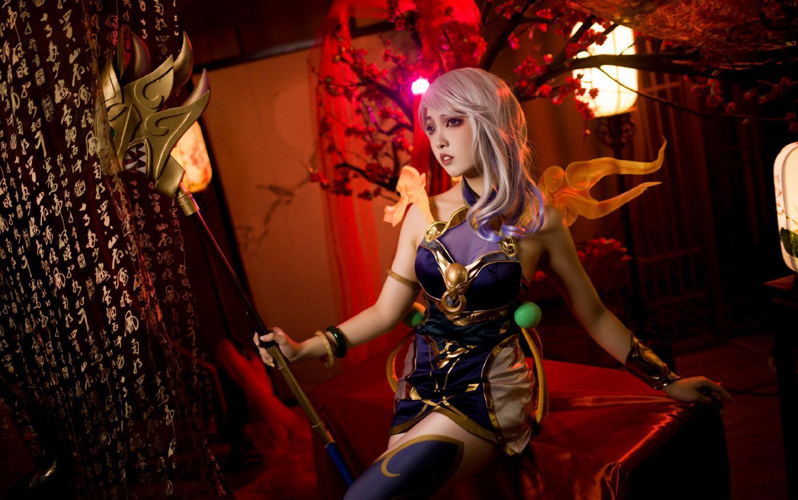 英雄联盟cos拉克丝:"月黑见渔灯,孤光一点萤"