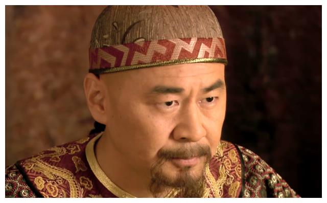 甄嬛传剪秋下毒被发现谁注意她看皇上的眼神原来她喜欢皇上