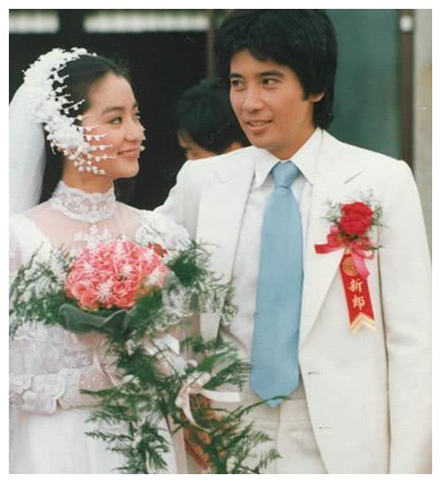 1974年,秦汉对怀孕8月妻子说:我爱上林青霞了,但也不想失去你