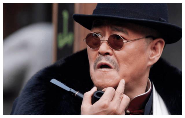 她是国家一级演员, 上过4次春晚, 却因颜值太高被赵本山替换下场