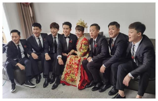 邓伦第4次当伴郎,11个兄弟结婚都像嫁姑娘:这是我的根!__财经头条