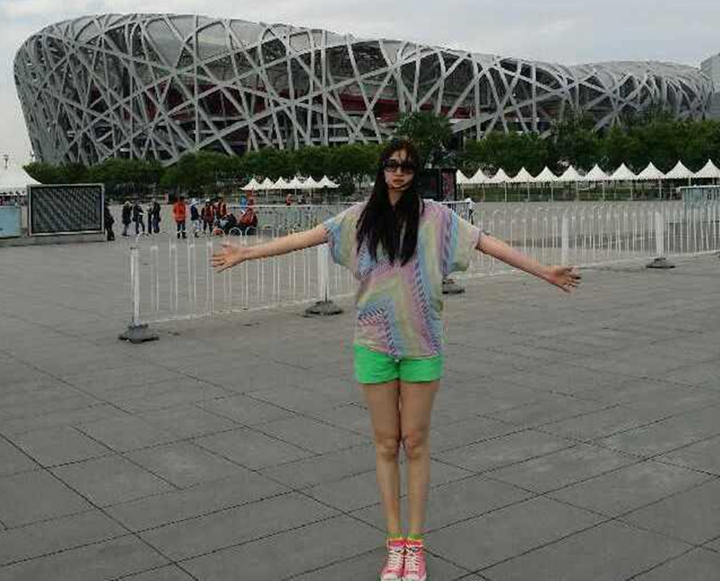 身高1米97生活不便,家人为她拆掉门框|梁天云|王金宝|女篮_新浪新闻