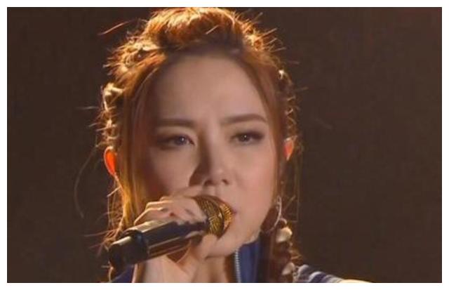 华语歌手女歌手排行榜_华语女歌手榜发布,配得上“歌手”的却只有2人,未来歌坛没救了