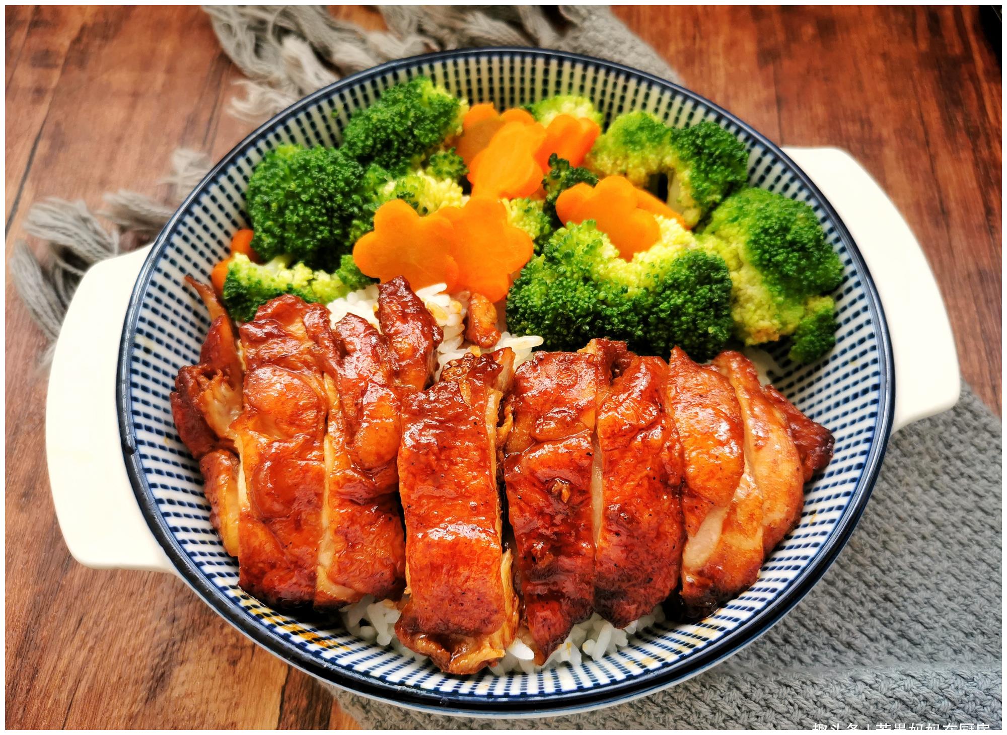 30元一份的吉野家照烧鸡腿饭,在家做成本不足10元,酱汁配方简单