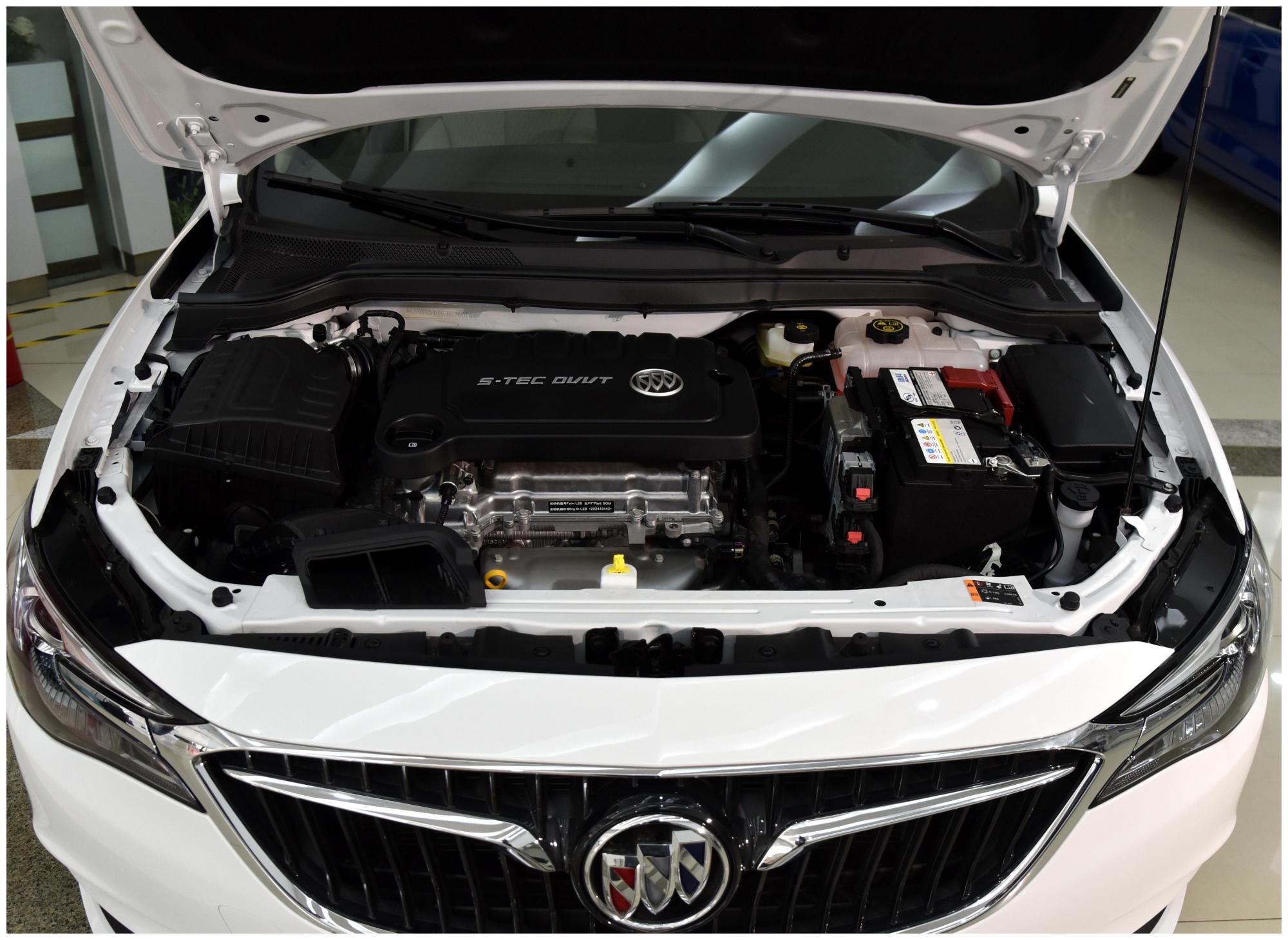 5升四缸自然吸引l2b发动机,最大功率113马力,峰值扭矩141n·m,搭配6at