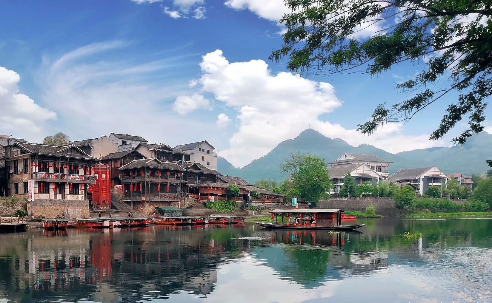 沈从文笔下的边城——茶峒__财经头条