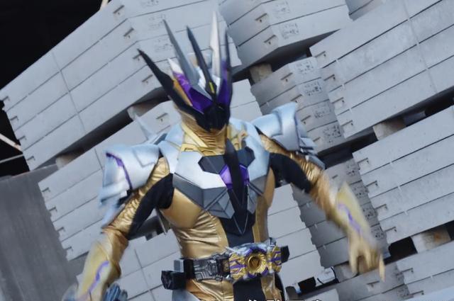 假面骑士01:引发众怒惨遭网友迫害的天津垓