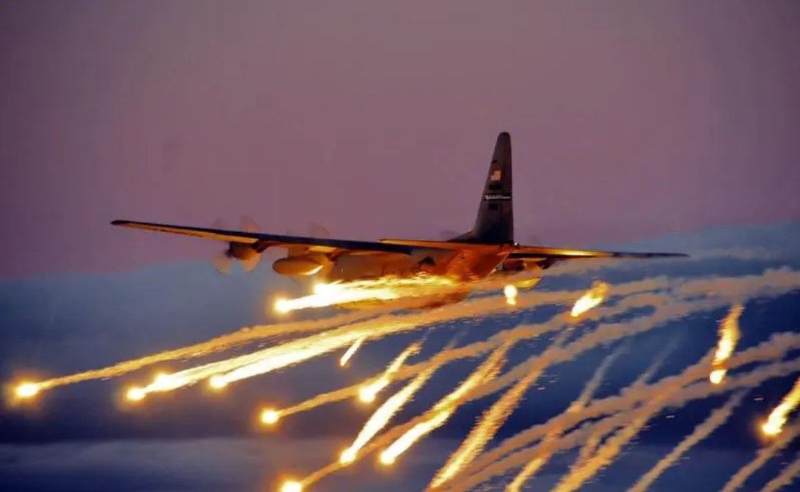 俄军持续打击亚速钢铁厂,燃烧弹开始火攻,郁金香大炮负责加料休闲区蓝鸢梦想 - Www.slyday.coM 俄军持续打击亚速钢铁厂,燃烧弹开始火攻,郁金香大炮负责加料休闲区蓝鸢梦想 - Www.slyday.coM