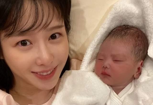 松平健太续签联赛金泽港队长合同主播妻子怀二胎休产假