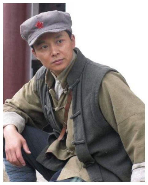 49岁和儿子同演一部剧,反派之王的生活幸福美满|孔笙|剑王朝|刘奕君