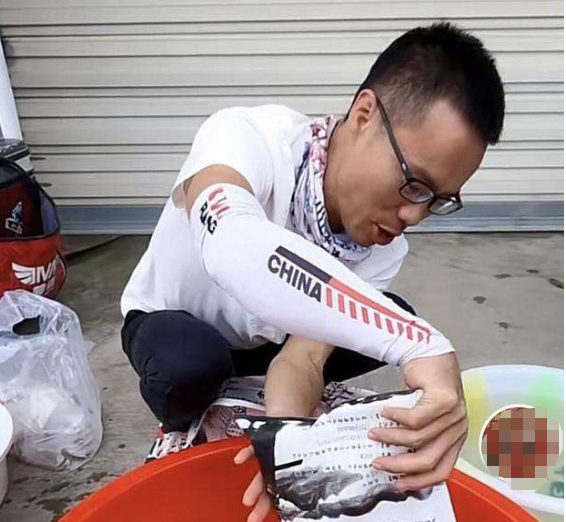 曾晖一年积分暴涨8000竞技钓鱼圈闻名最终成名却靠的是拉丝粉