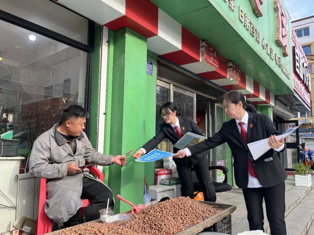 送法进万家丨普法进商铺 筑牢食品安全法治防线