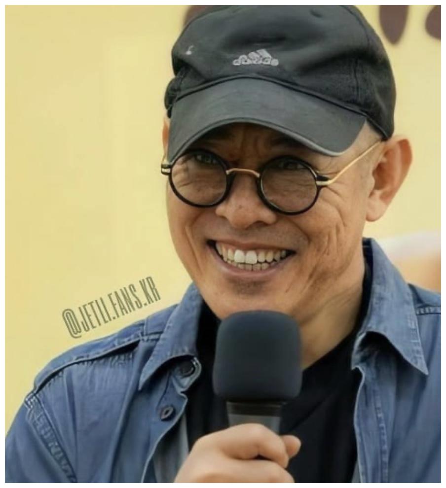 李连杰透露将20亿身家交给妻子打理希望她有安全感