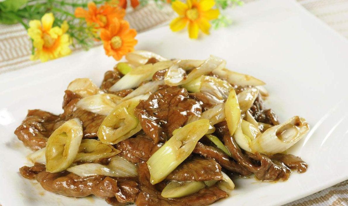 葱爆牛肉之前,记得多加一个步骤,牛肉鲜嫩多汁,吃一口回味无穷