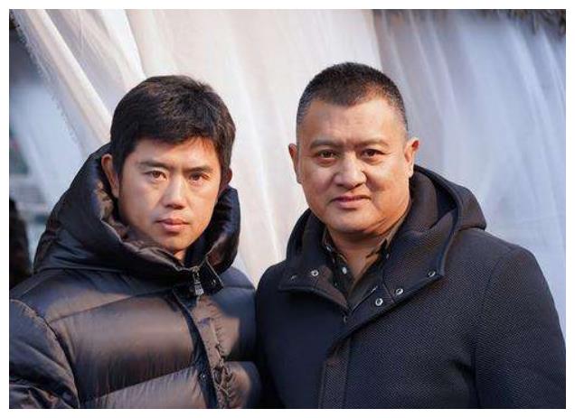 吴京甘当绿叶,今吴京家喻户晓他沦为路人|寇占文|吴京|绿叶_新浪新闻