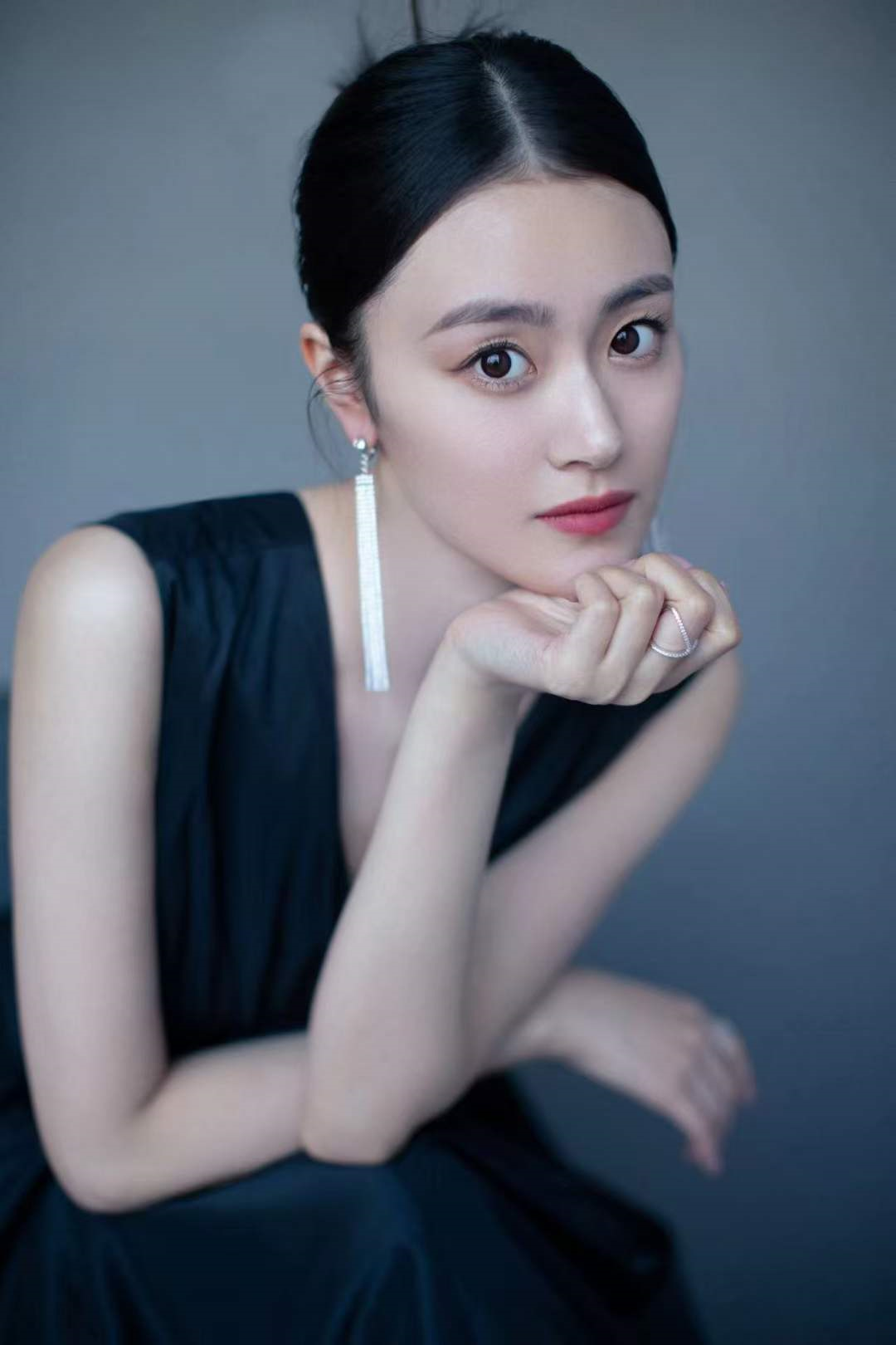 梁颂晴获第三届中国网络电影周年度盛典年度女演员荣誉