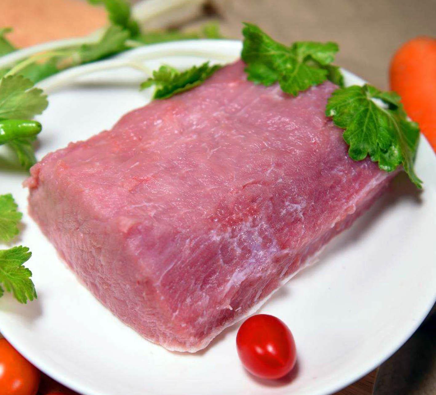 较贵,因为它瘦而不柴,口感丰富,据说里脊肉的营养可以跟牛肉相媲美