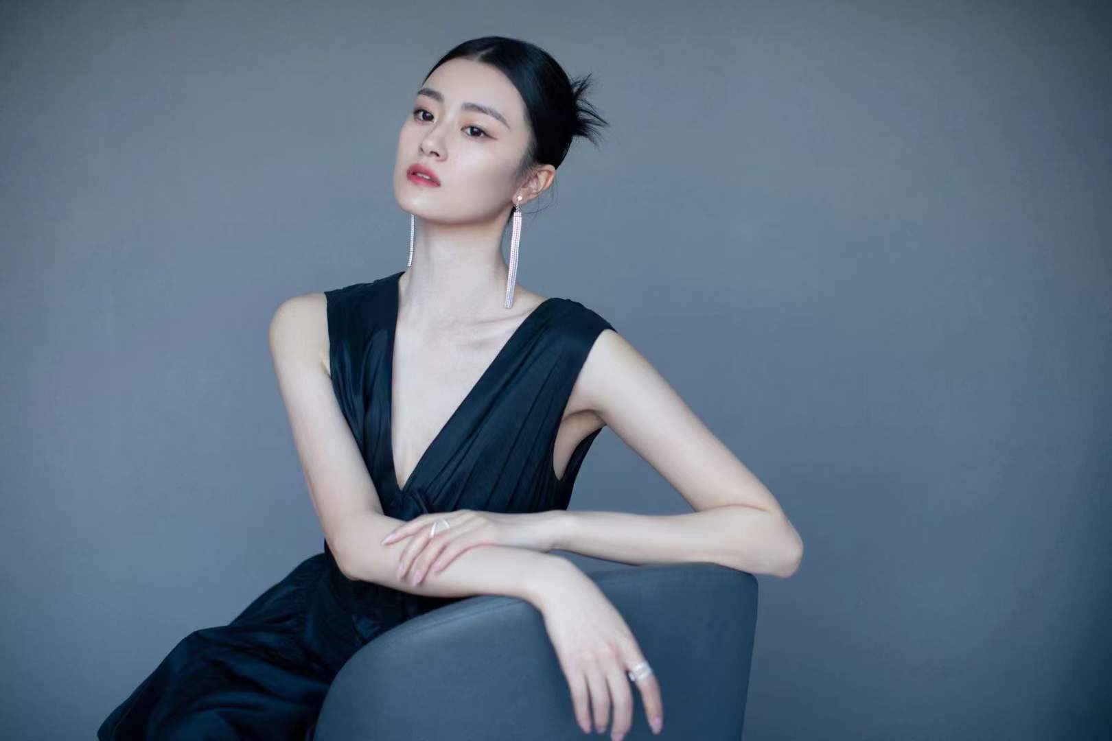 梁颂晴获第三届中国网络电影周年度盛典年度女演员荣誉