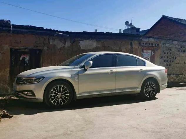 上汽大众330tsi报价及图片