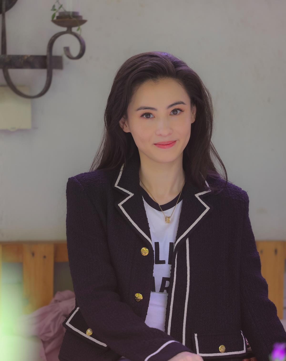 节目中张柏芝敞开心扉,与探访人苏芒畅聊自己人生的起伏与蜕变.