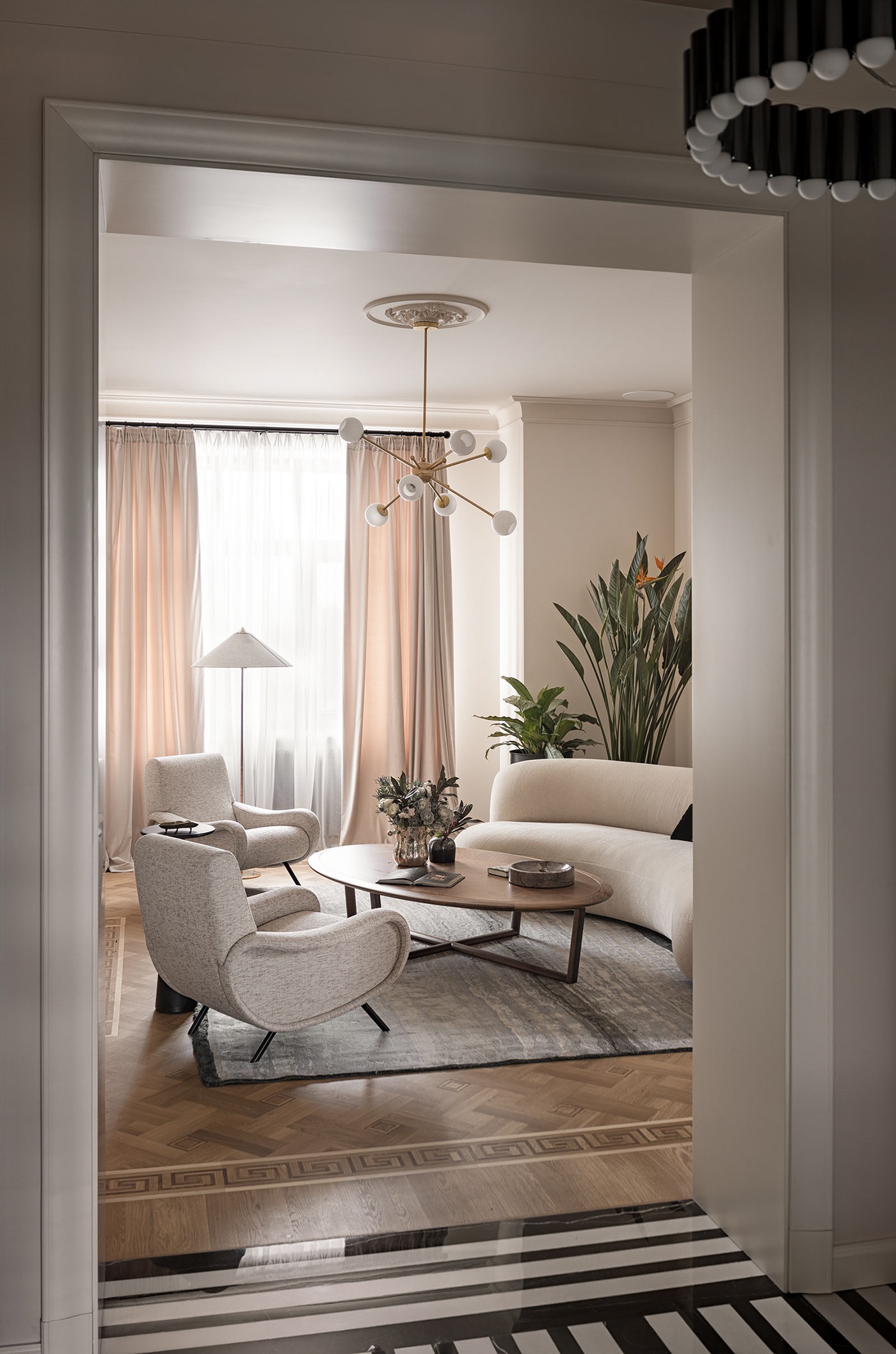 家装设计拒绝风格撞车,简约时尚的欧式轻古典或许适合你