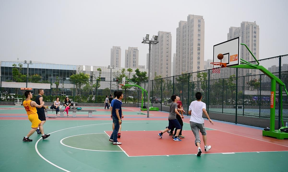 凤城广场篮球场图片